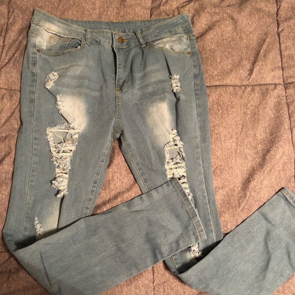 Clothes - Picture 7 of 8